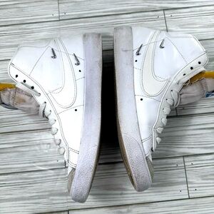 Nike Blazer sneaker size 7.5 White